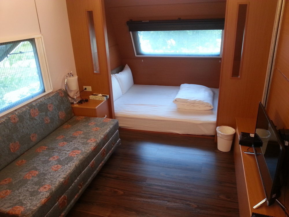 Kenting Houbihu Camping Car B&B Longshui Dış mekan fotoğraf